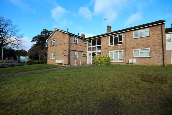 1 Bedroom Apartment To Rent In Uffington Drive, Bracknell, RG12