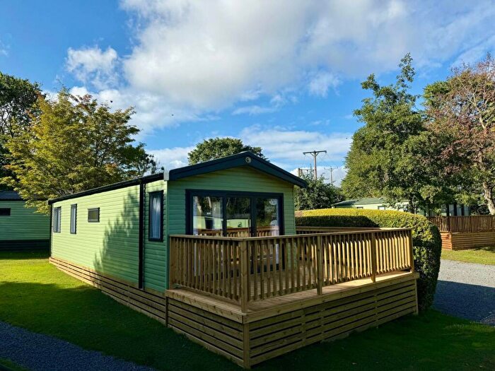 2 Bedroom Lodge For Sale In Bedale, North Yorkshire, DL8