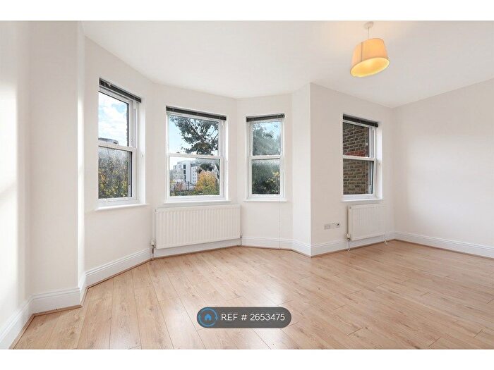 2 Bedroom Flat To Rent In Gordon Road, London, W5