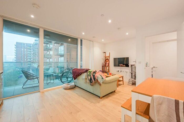 2 Bedroom Flat For Sale In Corsican Square, , Bow, London, E3