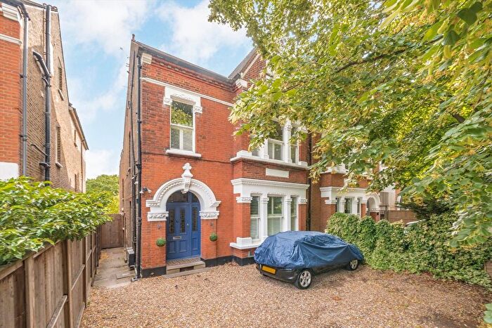 1 Bedroom Flat To Rent In Trinity Road, Battersea, SW18