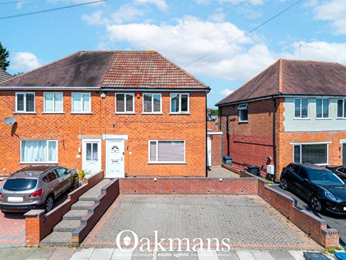 3 Bedroom Semi Detached House For Sale In Higgins Lane, Quinton, Birmingham, West Midlands, B32