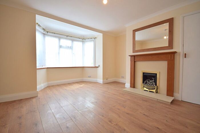 2 Bedroom Flat To Rent In Perry Street Gardens, Chislehurst, BR7