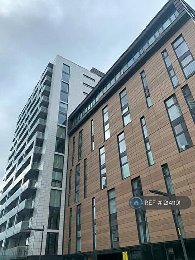 2 Bedroom Flat To Rent In Castlebank Place, Glasgow, G11