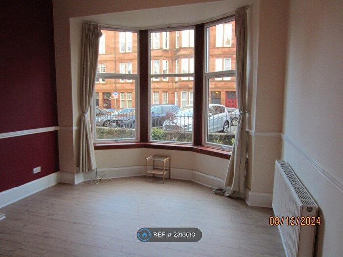 2 Bedroom Flat To Rent In Woodford Street, Glasgow, G41