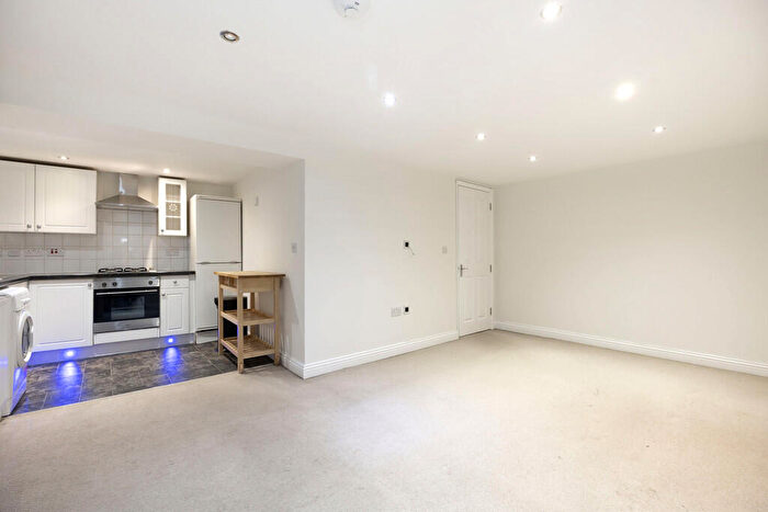 1 Bedroom Apartment To Rent In Gloucester Place, Cheltenham, GL52