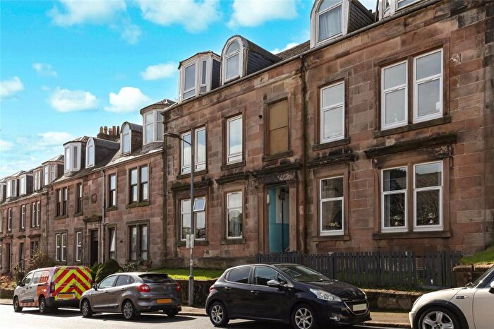 2 Bedroom Flat For Sale In Royal Street, Gourock, Inverclyde, PA19