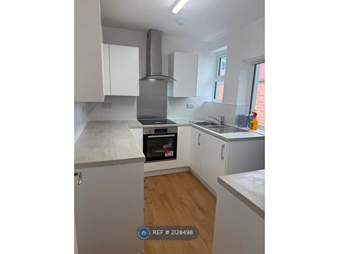3 Bedroom Terraced House To Rent In Hartington Street, Manchester, M14