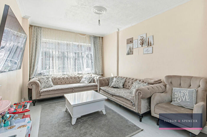 3 Bedroom Terraced House For Sale In Thackeray Avenue, Tottenham, London, N17