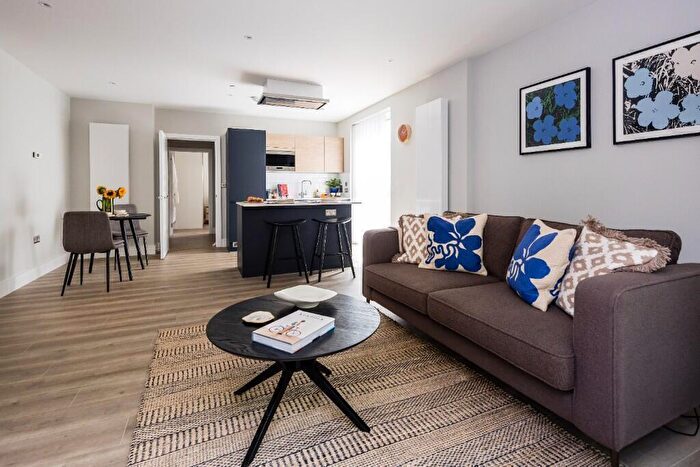 2 Bedroom Penthouse To Rent In Neptune Wharf, London, SE8