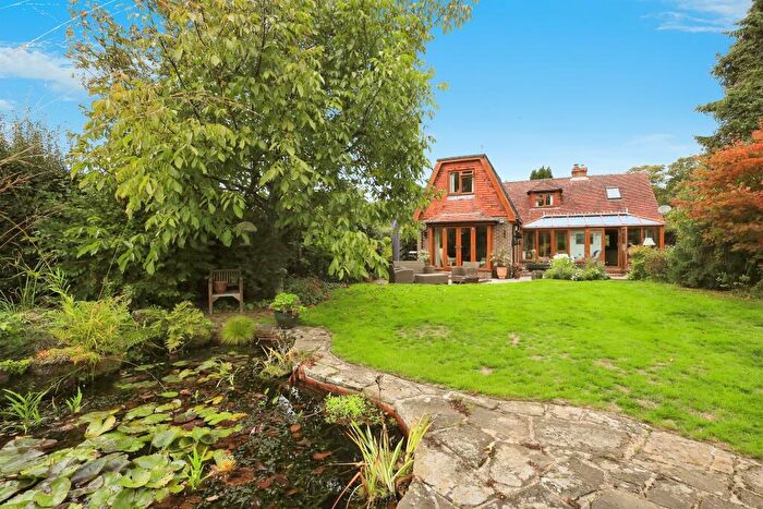 3 Bedroom Detached House For Sale In Carters Corner, Hailsham, BN27