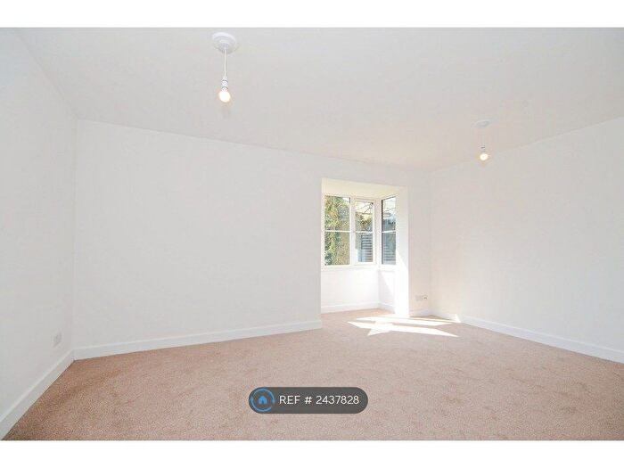 1 Bedroom Flat To Rent In West Street, Watford, WD17