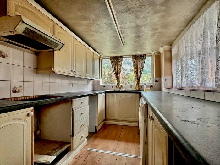 3 Bedroom Detached Bungalow For Sale In Fakes Road, Hemsby, Great