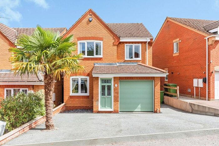 3 Bedroom Detached House For Sale In Evesham Close, Wellingborough, NN8