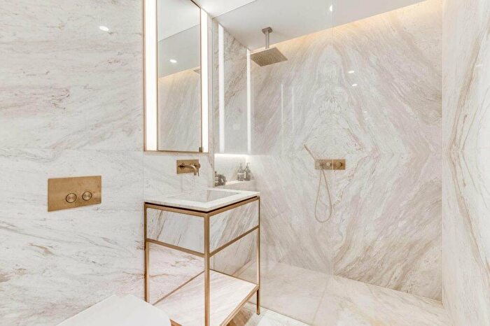 1 Bedroom Apartment For Sale In St. John's Wood Road, London, NW8