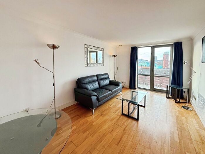 2 Bedroom Flat To Rent In Merchants Quay, East Street, Leeds, West Yorkshire, LS9