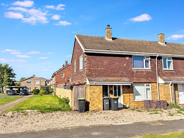 3 Bedroom End Terrace House For Sale In Clyde Crescent, Bedford, MK41