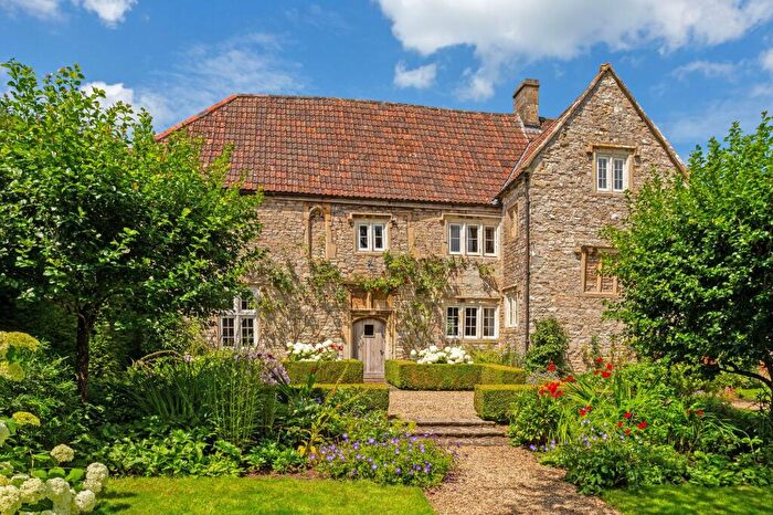 5 Bedroom Detached House For Sale In Shoscombe, Bath, BA2