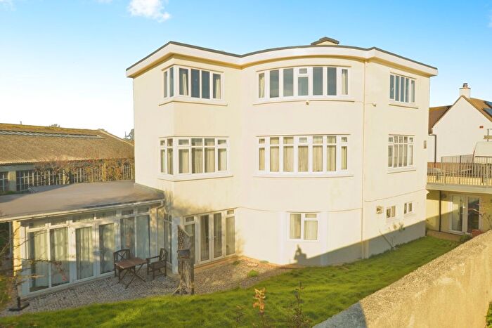 4 Bedroom Detached House For Sale In Seawall, Dymchurch, Romney Marsh, Kent, TN29