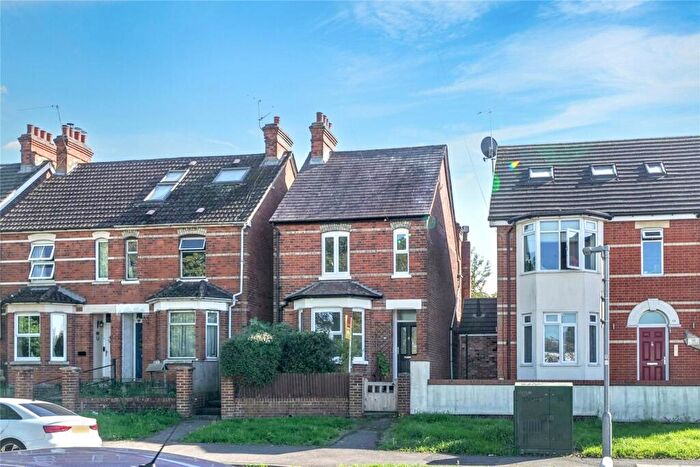 3 Bedroom Detached House For Sale In Worting Road, Basingstoke, Hampshire, RG21