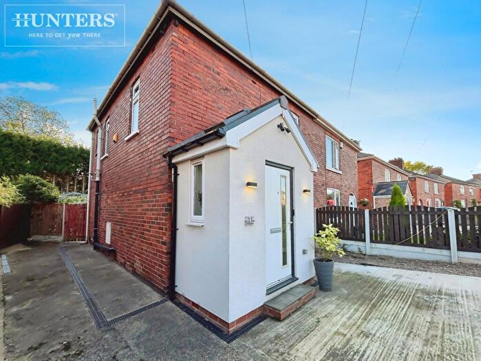3 Bedroom Semi-Detached House For Sale In Park Crescent, Royston, Barnsley, S71