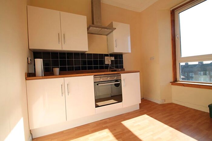 2 Bedroom Maisonette To Rent In Baldovan Terrace, Dundee, DD4