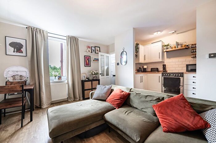 1 Bedroom Flat For Sale In West Main Street, Broxburn, EH52