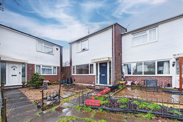 2 Bedroom End Terrace House For Sale In Carmarthen Close, Farnborough, Hampshire, GU14