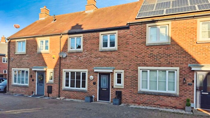 3 Bedroom Terraced House For Sale In Dyrham Court, Swindon, Wiltshire, SN25