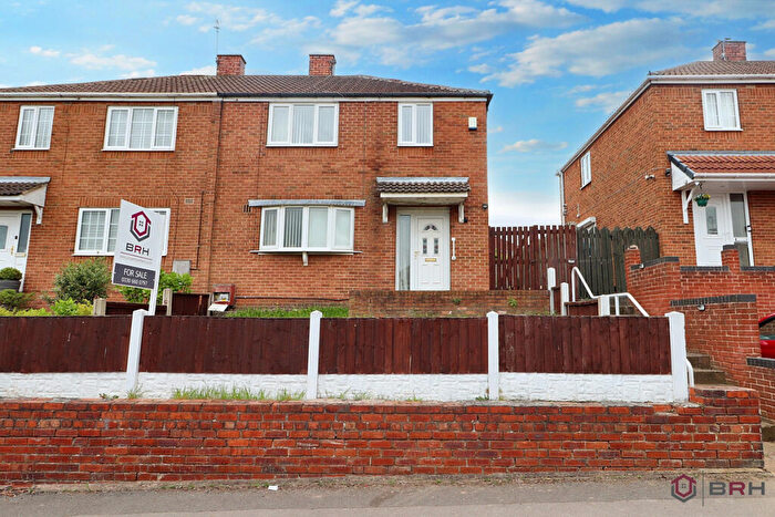 3 Bedroom Semi-Detached House For Sale In High Road, Edlington, DN12