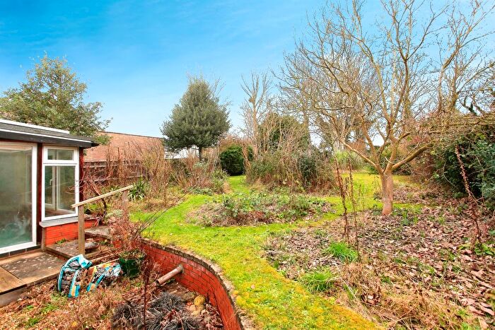 2 Bedroom Detached House For Sale In North Fen Road, Glinton, Peterborough, PE6