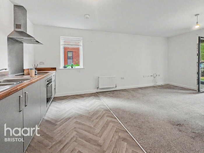 1 Bedroom Flat For Sale In English Oak, Bristol, BS13
