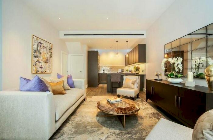 3 Bedroom Mews To Rent In Eastbourne Mews, Paddington, London, W2