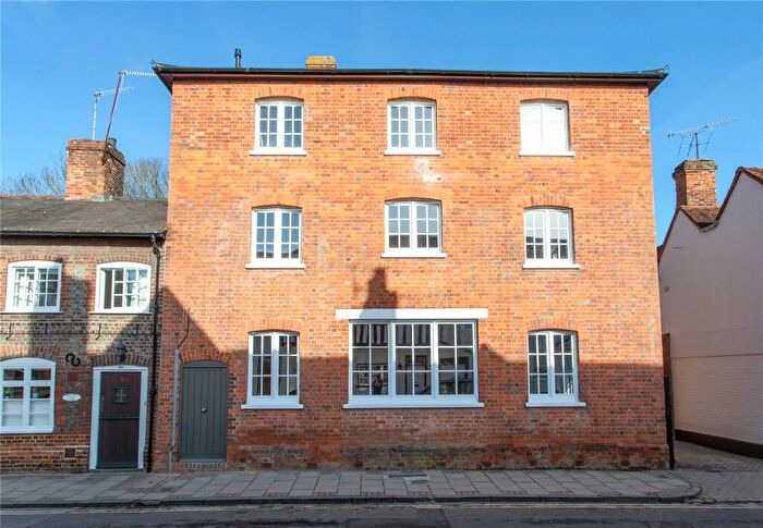 1 Bedroom Flat To Rent In Friday Street, Henley-on-Thames, Oxfordshire, RG9