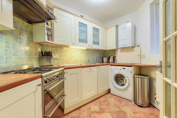 2 Bedroom Flat To Rent In Sulgrave Gardens, London, W6