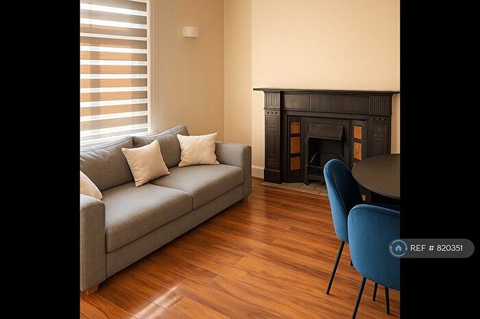 2 Bedroom Maisonette To Rent In Colney Hatch Lane, Muswell Hill, N10