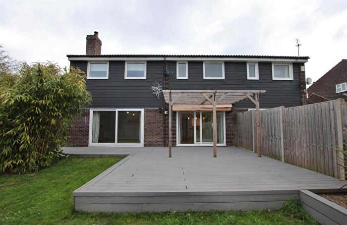 4 Bedroom Semi-Detached House To Rent In Magnolia Close, Red Lodge, IP28
