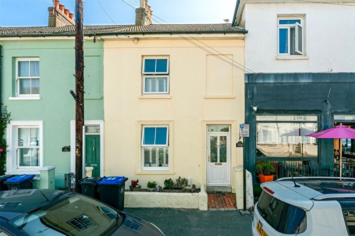 3 Bedroom Terraced House For Sale In Graham Road, Worthing, West Sussex, BN11