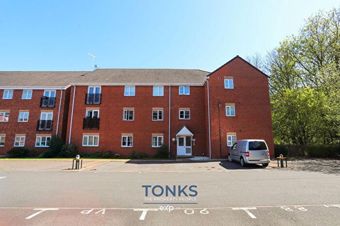 2 Bedroom Flat For Sale In Century Way, Halesowen, B63