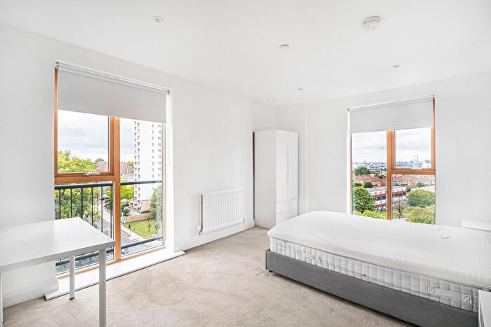 3 Bedroom Flat To Rent In Weston Point, Wellington Street, London, SE18