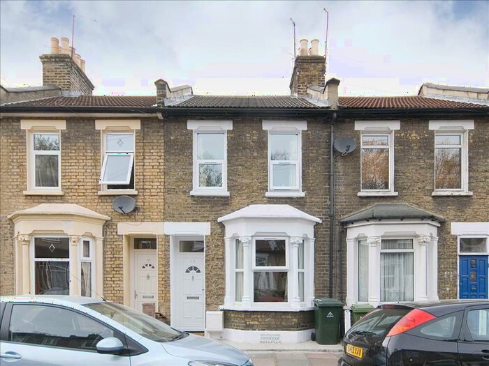 2 Bedroom House To Rent In Faringford Road, Stratford, London, E15
