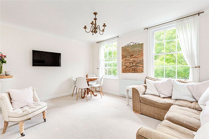 1 Bedroom Flat To Rent In Battersea Square, Battersea Park, SW11