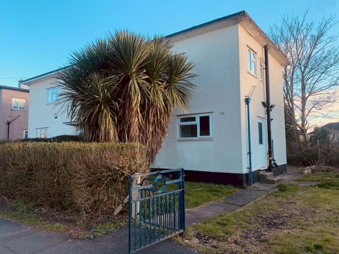 4 Bedroom Semi-Detached House To Rent In Hogarth Walk, Lockleaze, Bristol, BS7