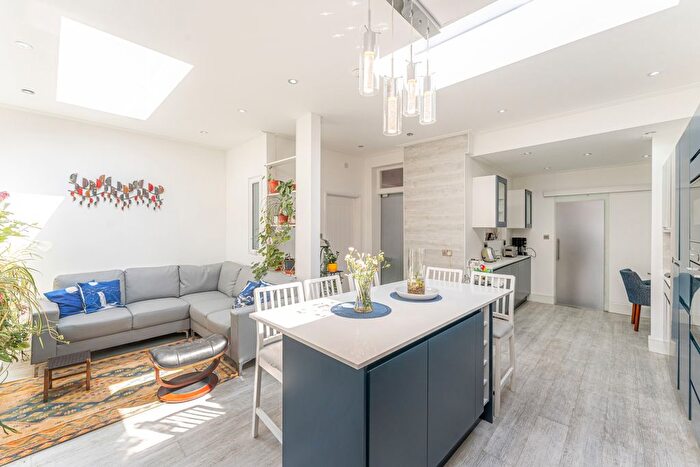 3 Bedroom Terraced House For Sale In Kenilworth Gardens, Ilford, Essex, IG3