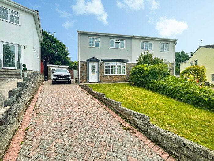 3 Bedroom Semi-Detached House For Sale In Eleanor Close, Pencoed, CF35
