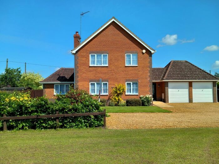4 Bedroom Detached House For Sale In St. Marys Meadow, Pentney, King's Lynn, PE32