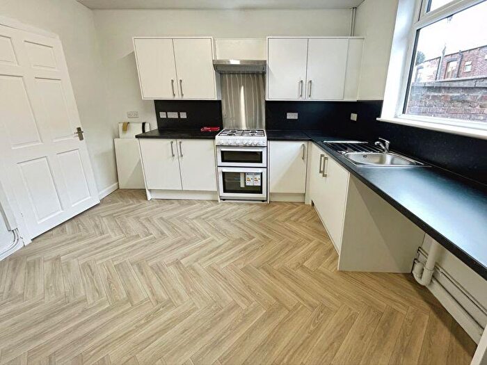 3 Bedroom Terraced House To Rent In Phethean Street, Farnworth, Bolton, BL4