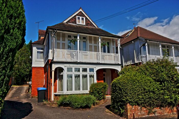 1 Bedroom Flat To Rent In York Road, Woking GU22