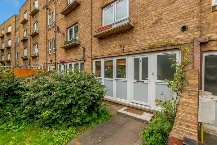 3 Bedroom Flat To Rent In Hilldrop Crescent, London, N7
