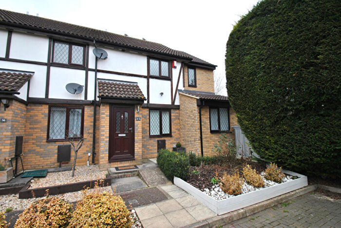 3 Bedroom End Of Terrace House To Rent In Astral Close, Henlow, SG16